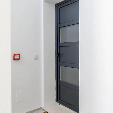 Correeira Luxury Residence T2 A - Albufeira, Pools, Wifi, Bbq, Beach Albufeira