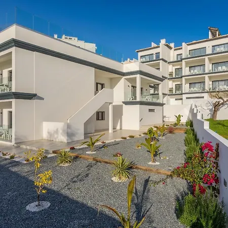 Correeira Luxury Residence T2 A - Albufeira, Pools, Wifi, Bbq, Beach شقة *