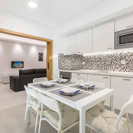 Apartment Correeira Luxury Residence T2 A - Albufeira, Pools, Wifi, Bbq, Beach *