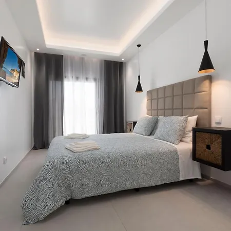 Correeira Luxury Residence T2 A - Albufeira, Pools, Wifi, Bbq, Beach * Albufeira